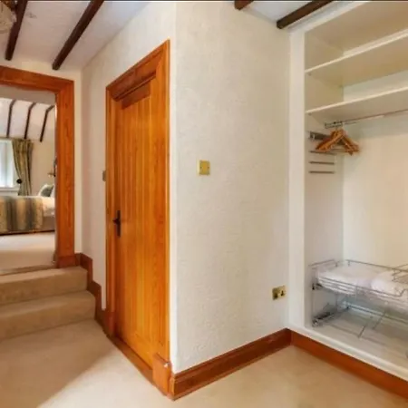 Moyvannan Castle On 7 Acres Holiday home