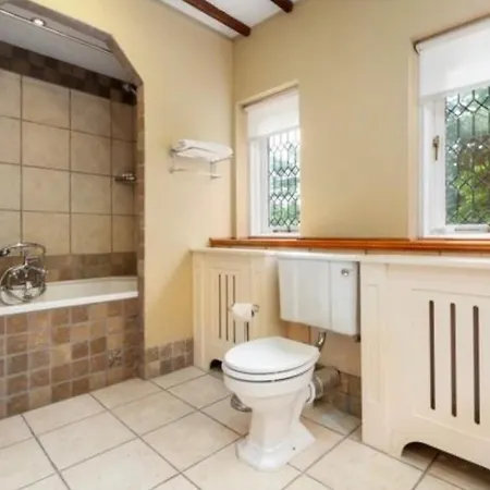 Σπίτι διακοπών Moyvannan Castle On 7 Acres Ροσκόμον