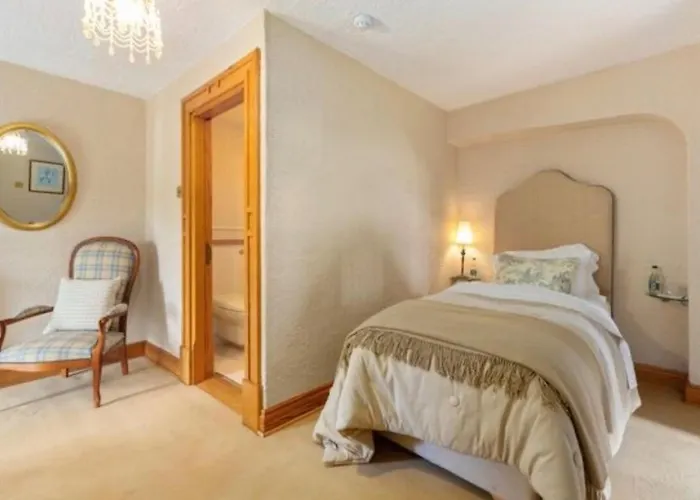 Moyvannan Castle On 7 Acres * Roscommon