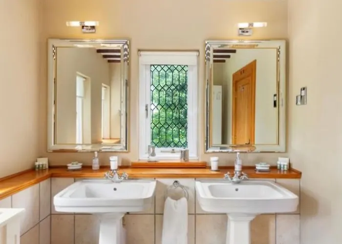 Moyvannan Castle On 7 Acres Feriehus *