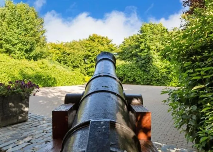 Moyvannan Castle On 7 Acres